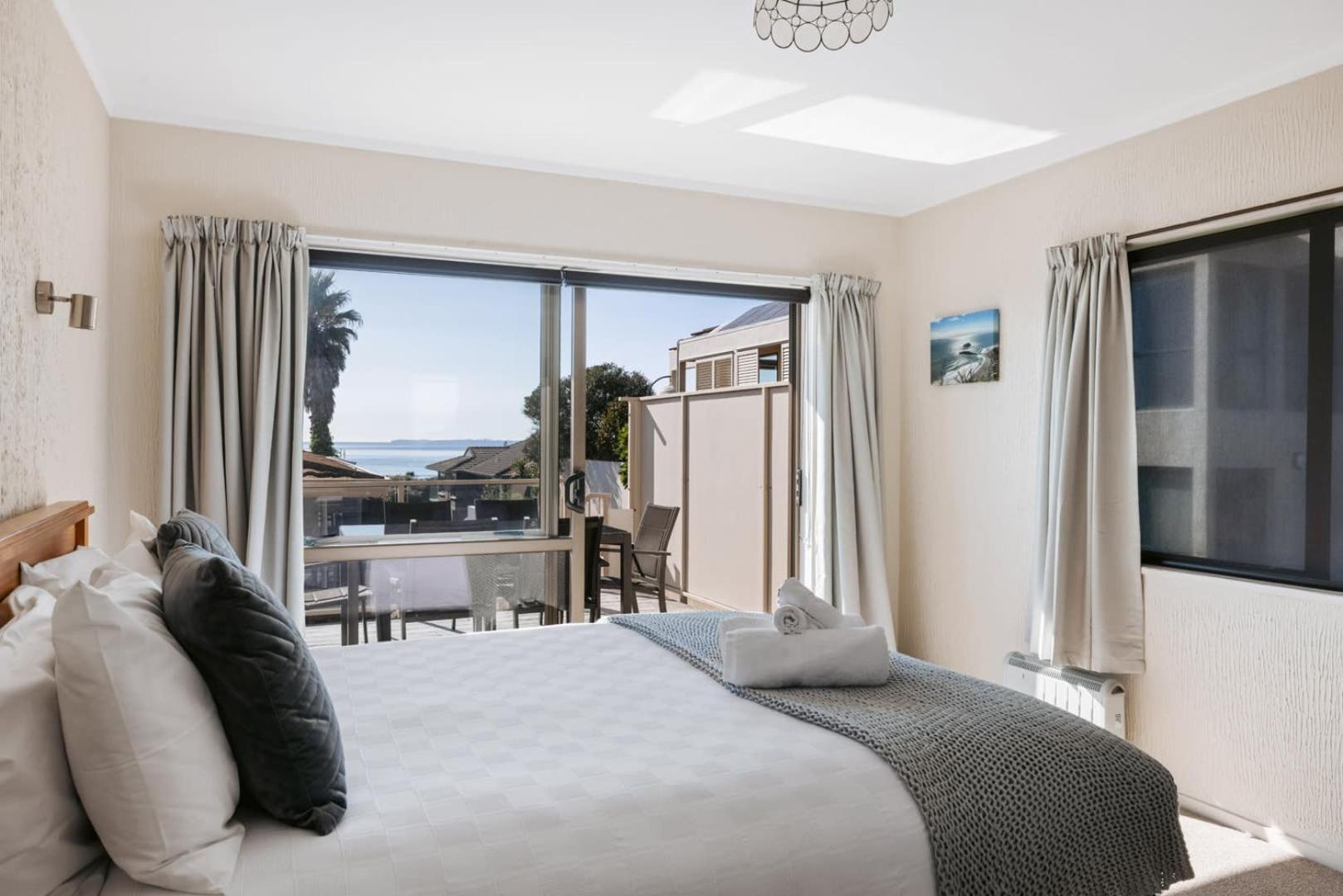 Magnificent Sunrises, Oceanbeach & Sea Views Mount Maunganui Extérieur photo
